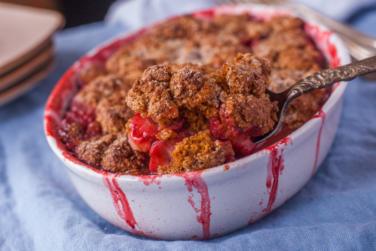 Simple Strawberry Cobbler
