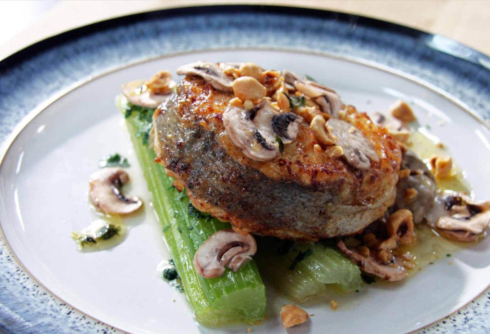 Hake with button mushrooms and vinegar