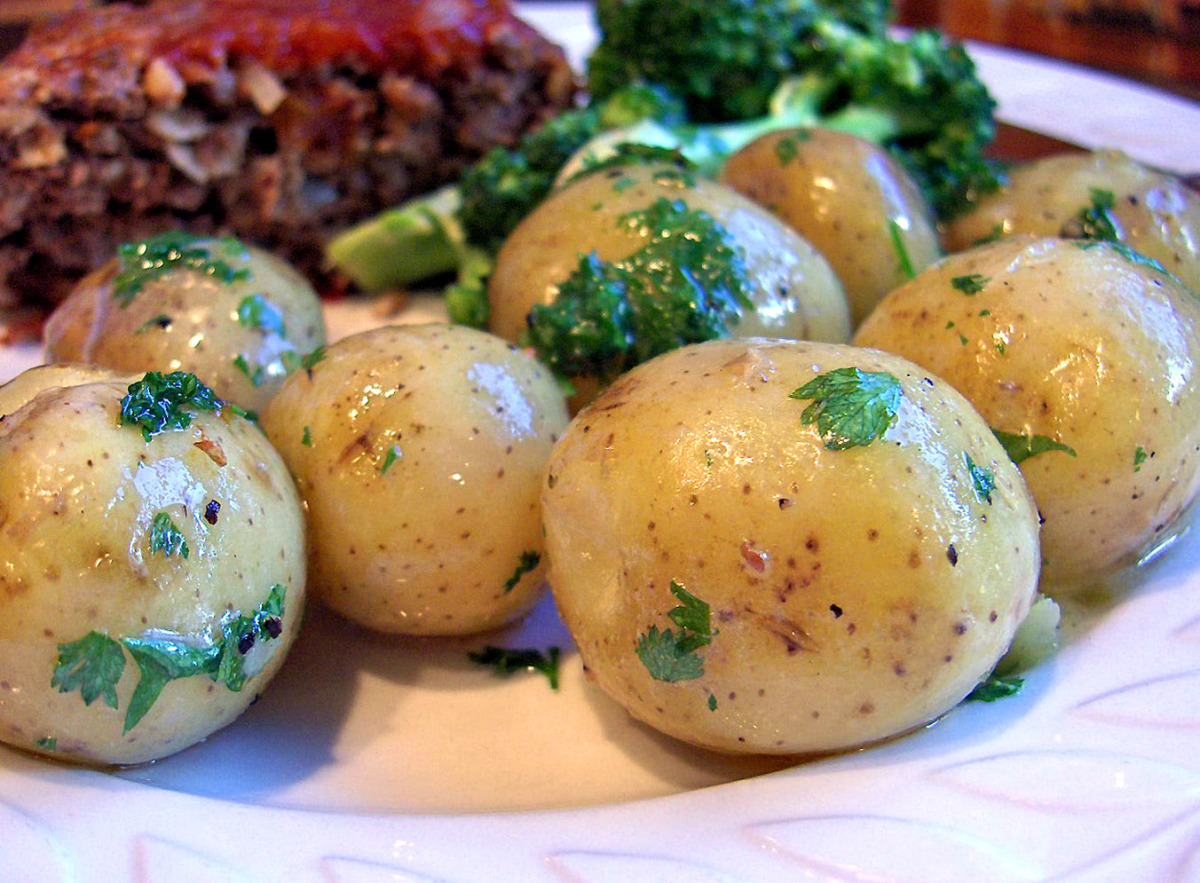 Parslied New Potatoes