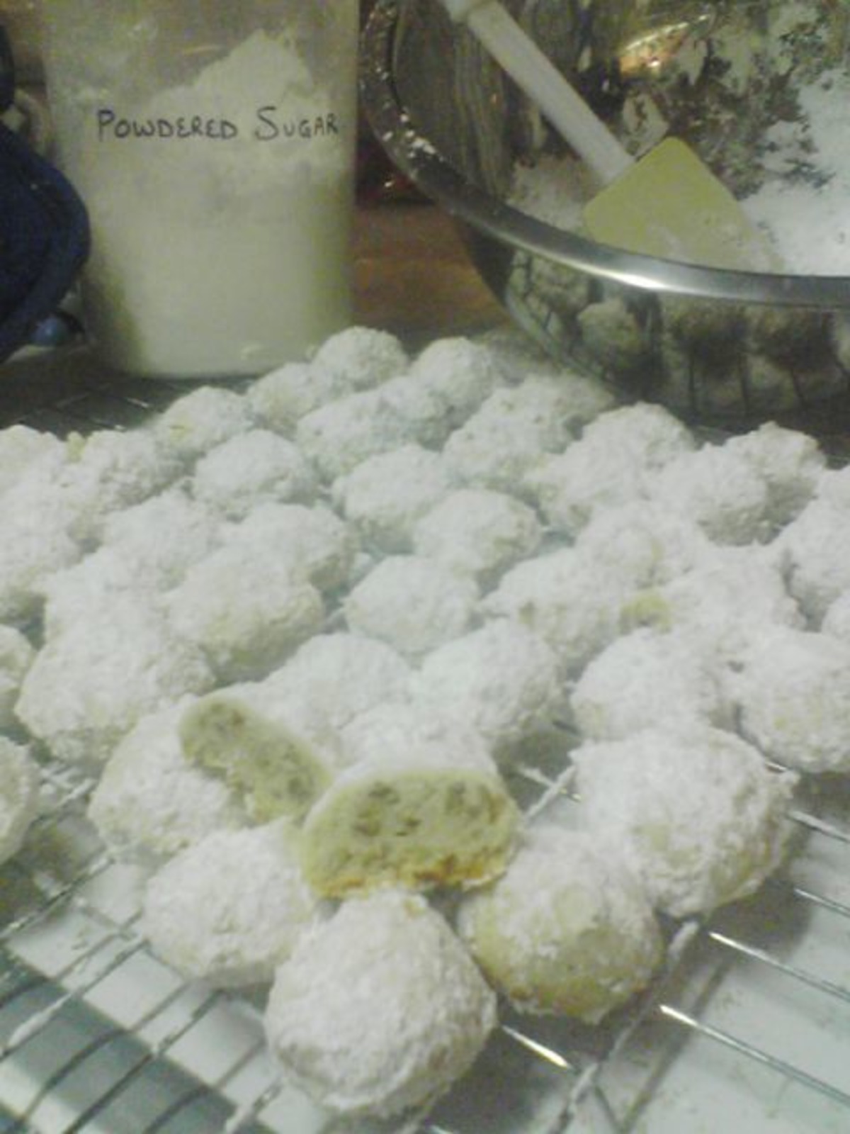 Pecan Puffs (Aka Mexican Wedding Cakes Or Russian Tea Cakes)