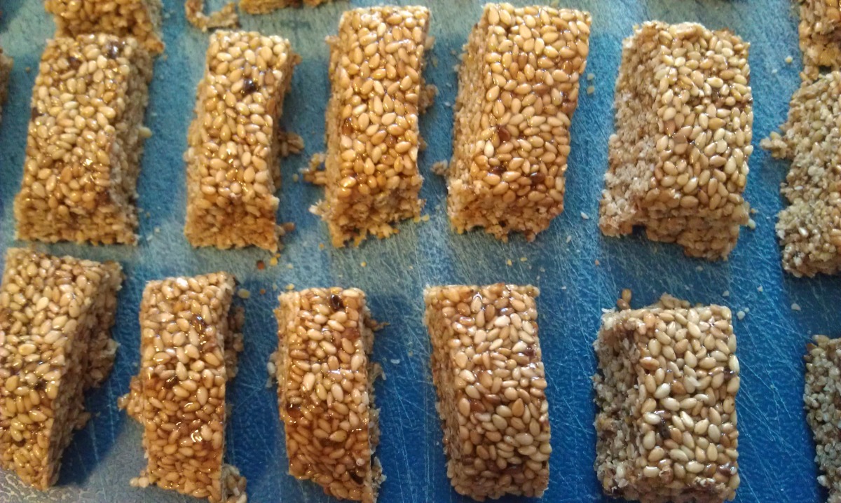 Crunchy Sesame Seed Candy