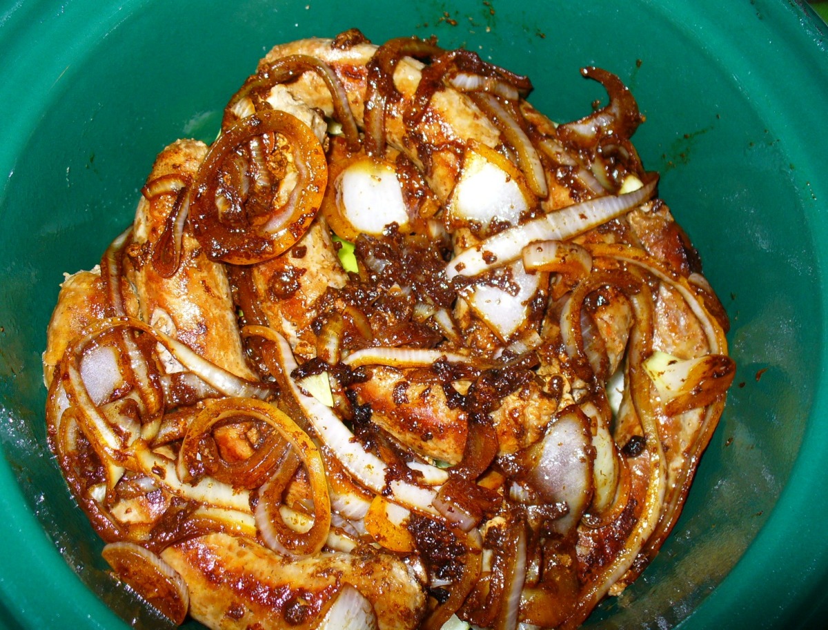 Apple, Onion And Bratwurst (Crock Pot)