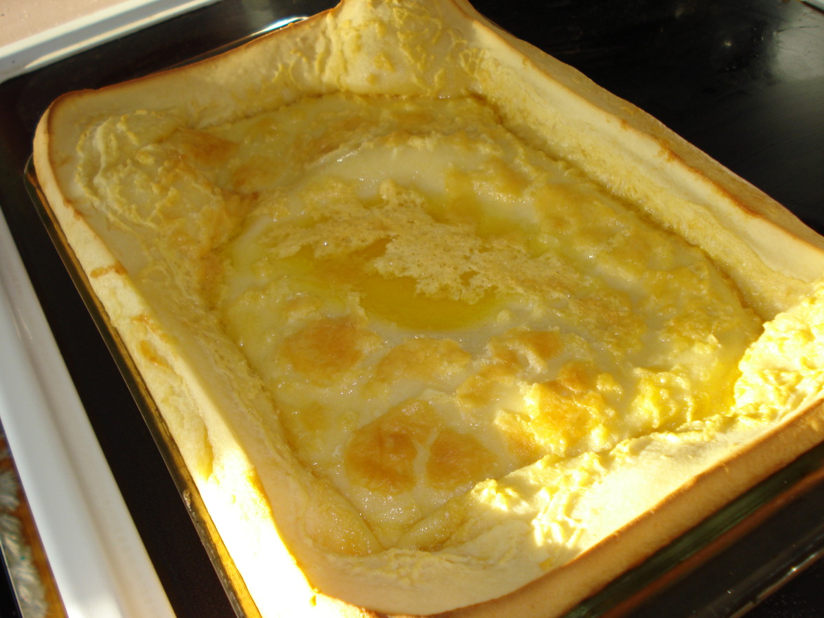 Pannu Kakku (Finnish Oven Pancake)
