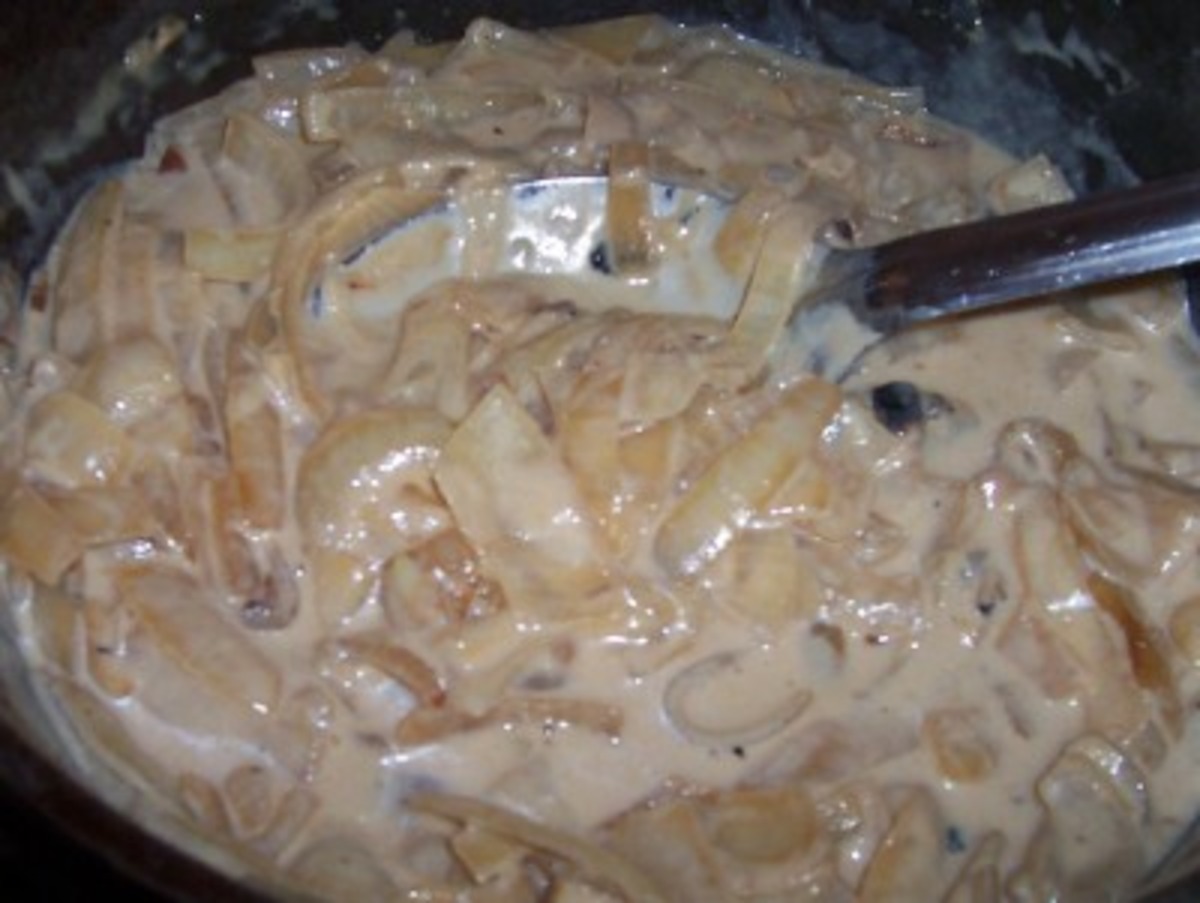 The Best  Creamed Onions