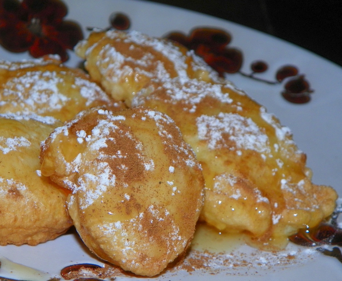 Petoules (Pan-Fried Honey Pancake)