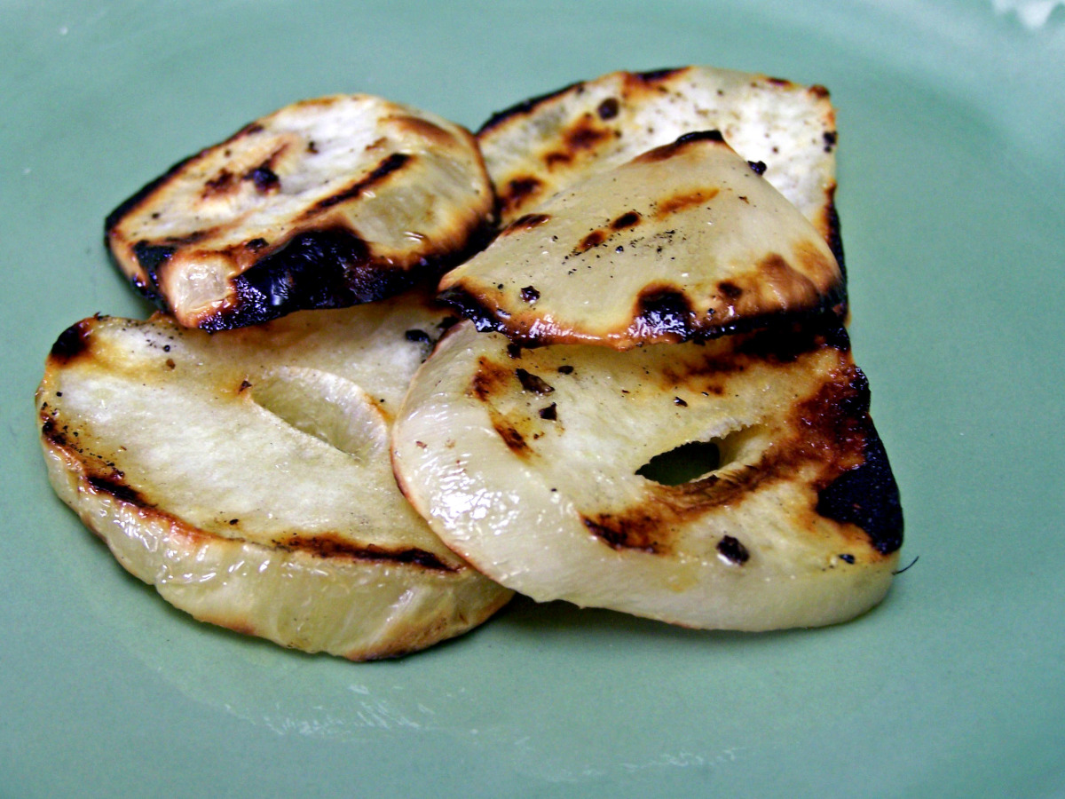 Grilled Elephant Garlic