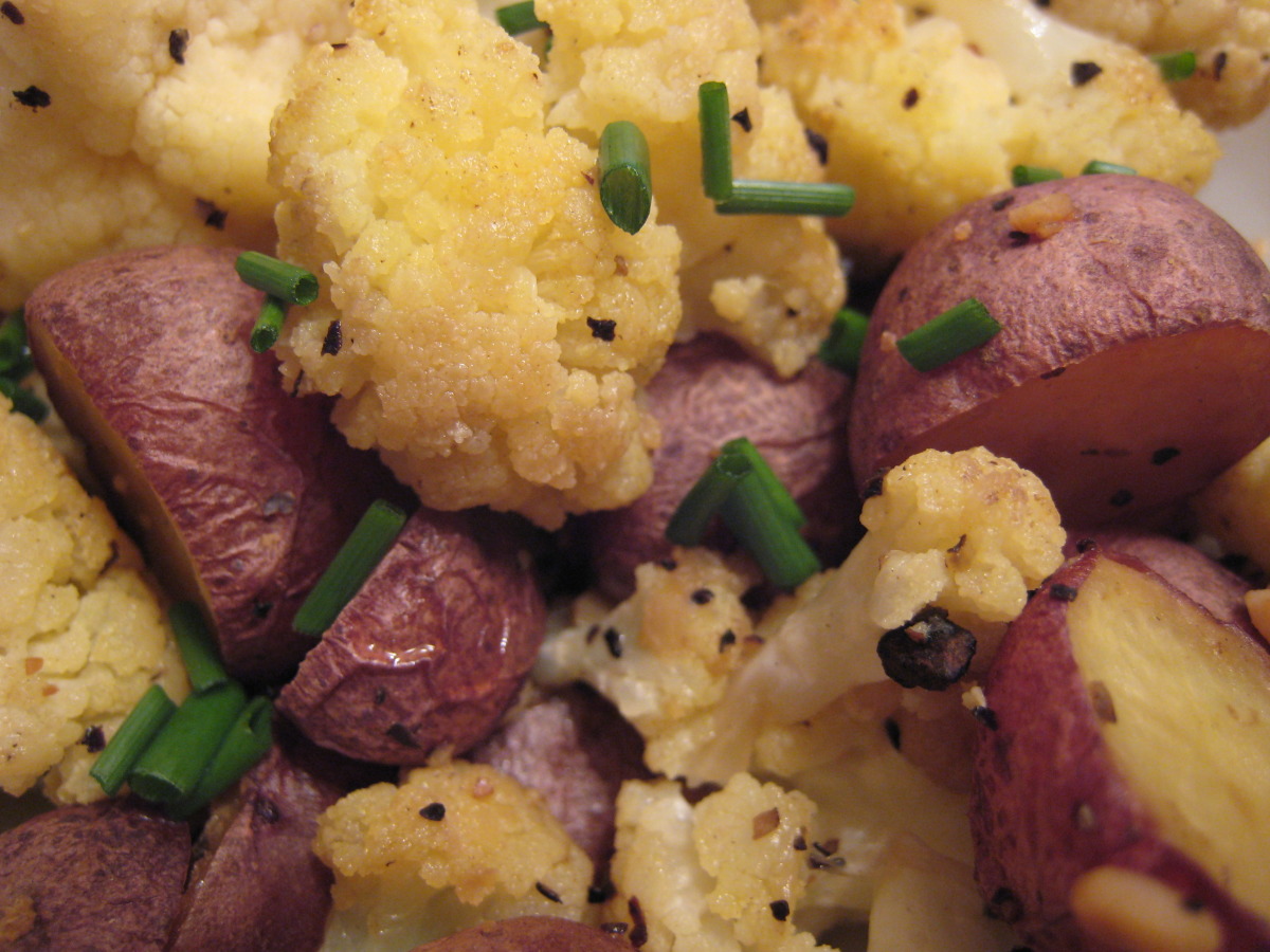 Roasted Potatoes And Cauliflower With Chives