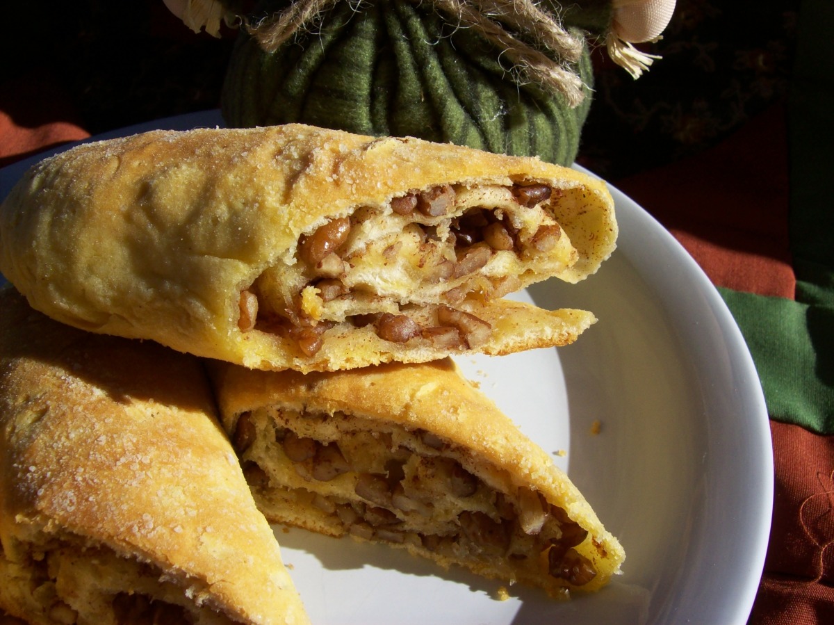 Cinnamon  Pecan Rolls , Burrito Style